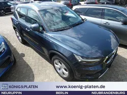 Denim blue (blau) (metallic) Gebraucht 2020 Volvo XC40 Momentum SUV | 20.990 € (Fairer Preis)