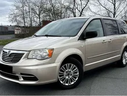 Bronze Gebraucht 2013 Lancia Voyager Van / Kleinbus | 9.900 € (Superpreis)
