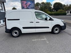 Weiß Gebraucht 2016 Citroën Berlingo Business Class Van / Kleinbus | 4.900 € (Superpreis)