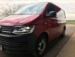 Rot Gebraucht 2016 VW T6 Van | 16.900 € (Guter Preis)