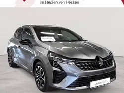 Grau Gebraucht 2024 Renault Clio V Techno Limousine | 15.280 € (Guter Preis)