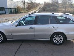 Silber Gebraucht 2004 Mercedes E500 Kombi | 3.600 €