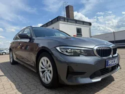 Grau Gebraucht 2022 BMW 318 Advantage Limousine | 19.995 € (Guter Preis)