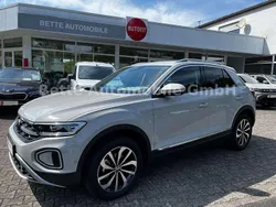 Grau Neu 2025 VW T-Roc Style SUV | 31.890 € (Superpreis)