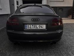 Grau Gebraucht 2009 Audi A8 Limousine | 17.900 €