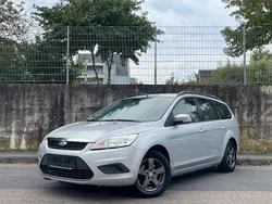 Silber Gebraucht 2010 Ford Focus Kombi | 1.990 € (Guter Preis)