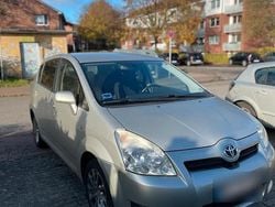 Grau Gebraucht 2008 Toyota Corolla Verso Van / Kleinbus | 4.400 € (Fairer Preis)