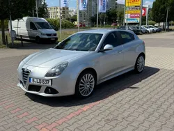 Silber Gebraucht 2010 Alfa Romeo Giulietta Kleinwagen | 5.100 € (Guter Preis)