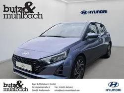 Meta blue / mic Neu 2025 Hyundai i20 Trend Limousine | 24.490 € (Etwas zu teuer)