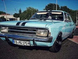 Grau Gebraucht 1970 Opel Rekord Limousine | 14.888 €
