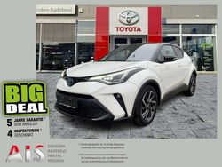 White pearl / black Gebraucht 2019 Toyota C-HR Style SUV | 20.530 € (Etwas zu teuer)
