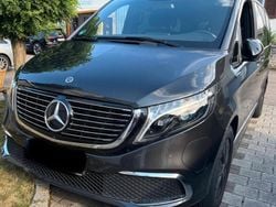Grau Gebraucht 2021 Mercedes EQV300 Van / Kleinbus | 46.500 € (Fairer Preis)