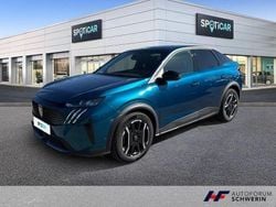 Blau Gebraucht 2024 Peugeot e-3008 Allure SUV | 34.777 € (Superpreis)
