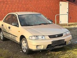 Grau Gebraucht 1997 Mazda 323F Limousine | 990 € (Superpreis)