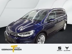 Blau Gebraucht 2024 VW Touran Highline Van / Kleinbus | 35.740 € (Fairer Preis)
