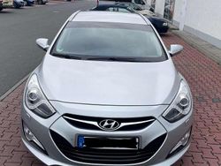 Silber Gebraucht 2012 Hyundai i40 Kombi | 7.499 € (Fairer Preis)