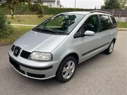 Silber Gebraucht 2006 Seat Alhambra Reference Van / Kleinbus | 3.900 € (Fairer Preis)
