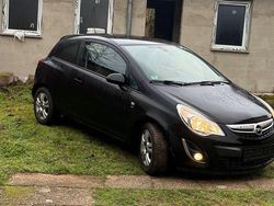 Schwarz Gebraucht 2011 Opel Corsa Kleinwagen | 3.800 € (Etwas zu teuer)