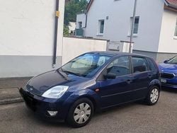 Blau Gebraucht 2002 Ford Fiesta Kleinwagen | 1.500 €