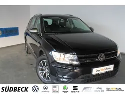 Deep black perleffekt (metallic) Gebraucht 2018 VW Tiguan Allspace SUV | 27.691 € (Guter Preis)