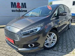 Grau Gebraucht 2016 Ford S-MAX Titanium Van / Kleinbus | 15.900 € (Fairer Preis)