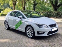 Weiß Gebraucht 2013 Seat Leon Style Limousine | 4.500 €