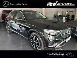 Obsidianschwarz (metallic) Gebraucht 2023 Mercedes GLC220 Avantgarde SUV | 50.750 € (Guter Preis)