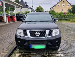 Schwarz Gebraucht 2011 Nissan Pathfinder SUV | 5.900 €