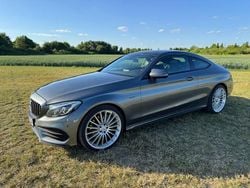 Grau Gebraucht 2016 Mercedes 300 Coupé | 22.900 €
