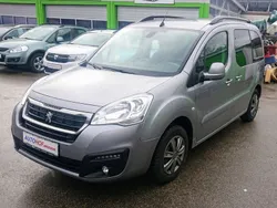 Grau Gebraucht 2017 Peugeot Partner Tepee Allure Van / Kleinbus | 7.850 € (Guter Preis)