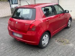 Rot Gebraucht 2007 Suzuki Swift Kleinwagen | 1.450 € (Guter Preis)