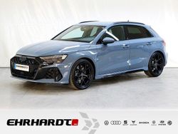 Grau Neu 2025 Audi RS3 Sportback Sport Kleinwagen | 66.289 € (Superpreis)