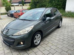 Grau Gebraucht 2009 Peugeot 207 Urban Move Limousine | 1.999 € (Guter Preis)