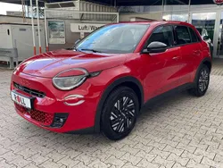Rot Gebraucht 2023 Fiat 600 Red SUV | 29.990 € (Etwas zu teuer)