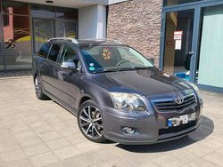 Grau Gebraucht 2007 Toyota Avensis T2 Kombi | 3.500 € (Etwas zu teuer)