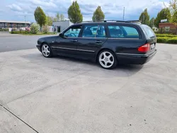 Schwarz Gebraucht 1998 Mercedes E300 Kombi | 5.200 €
