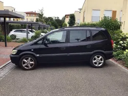 Schwarz Gebraucht 2002 Opel Zafira Executive Van / Kleinbus | 500 € (Superpreis)