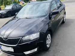 Schwarz Gebraucht 2012 Skoda Rapid Limousine | 4.000 € (Fairer Preis)