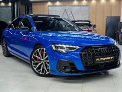 Blau Gebraucht 2023 Audi S8 Ambiente Limousine | 105.950 € (Guter Preis)