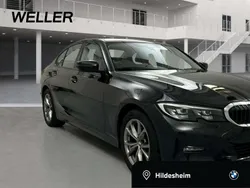 Schwarz Gebraucht 2020 BMW 320 Sport Line Limousine | 27.990 € (Fairer Preis)
