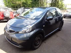 Grau Gebraucht 2007 Toyota Aygo Cool Kleinwagen | 1.500 € (Fairer Preis)