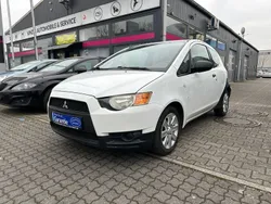 Weiß Gebraucht 2009 Mitsubishi Colt Inform Kleinwagen | 3.999 € (Etwas zu teuer)