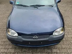 Blau Gebraucht 1999 Opel Corsa Kleinwagen | 600 € (Guter Preis)
