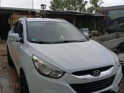 Weiß Gebraucht 2011 Hyundai ix35 SUV | 7.200 € (Fairer Preis)