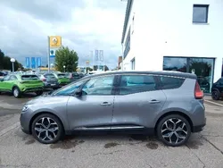 Grau Gebraucht 2023 Renault Scénic IV Techno Van / Kleinbus | 26.750 €