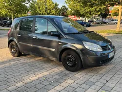 Grau Gebraucht 2004 Renault Mégane II Van / Kleinbus | 799 €