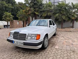 Weiß Gebraucht 1991 Mercedes 200 Limousine | 19.900 €