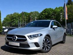 Silber Gebraucht 2022 Mercedes A180 Limousine | 22.989 € (Guter Preis)