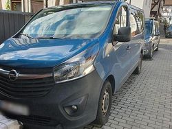 Blau Gebraucht 2018 Opel Vivaro Van / Kleinbus | 11.000 € (Fairer Preis)