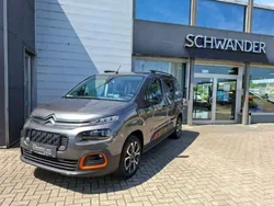 Grau Gebraucht 2021 Citroën Berlingo PureTech Van / Kleinbus | 23.490 € (Fairer Preis)